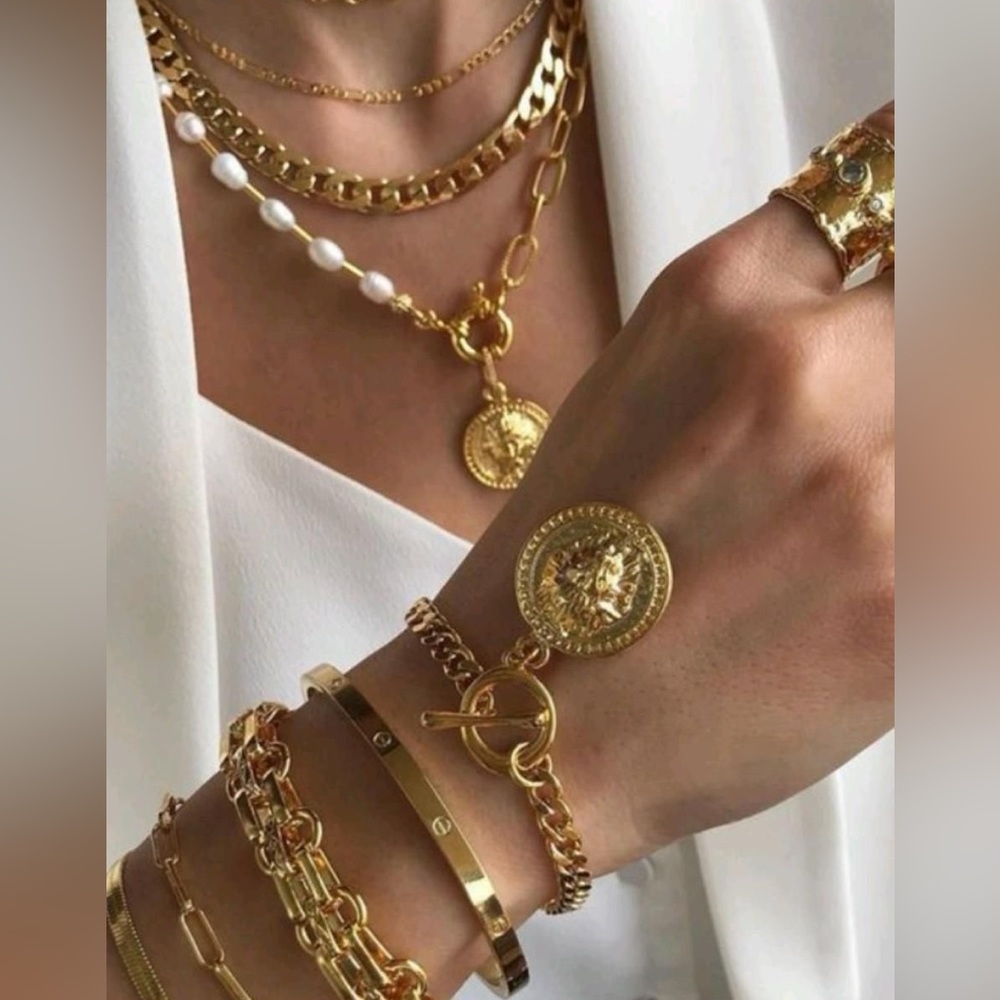 ✨✨Unlisted Jewelry/Accesories Item✨✨
